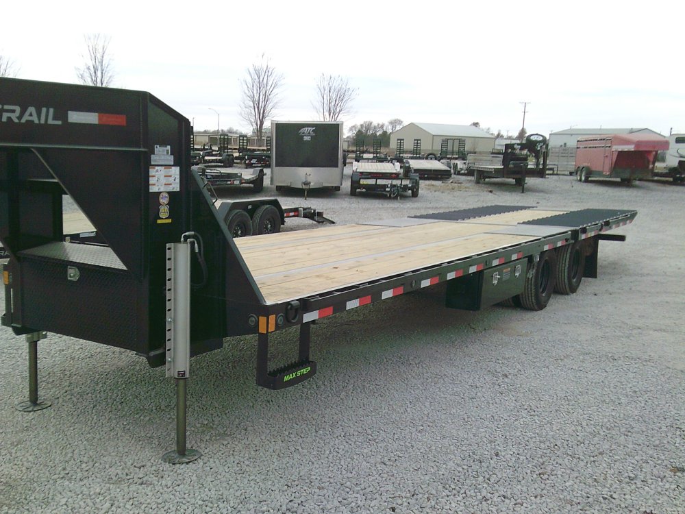 102" x 32' Tandem Low-Pro Gooseneck w/Hyd. Dove