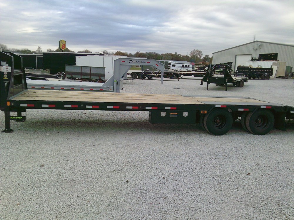 102" x 34' Tandem Low-Pro Gooseneck w/Hyd. Dove