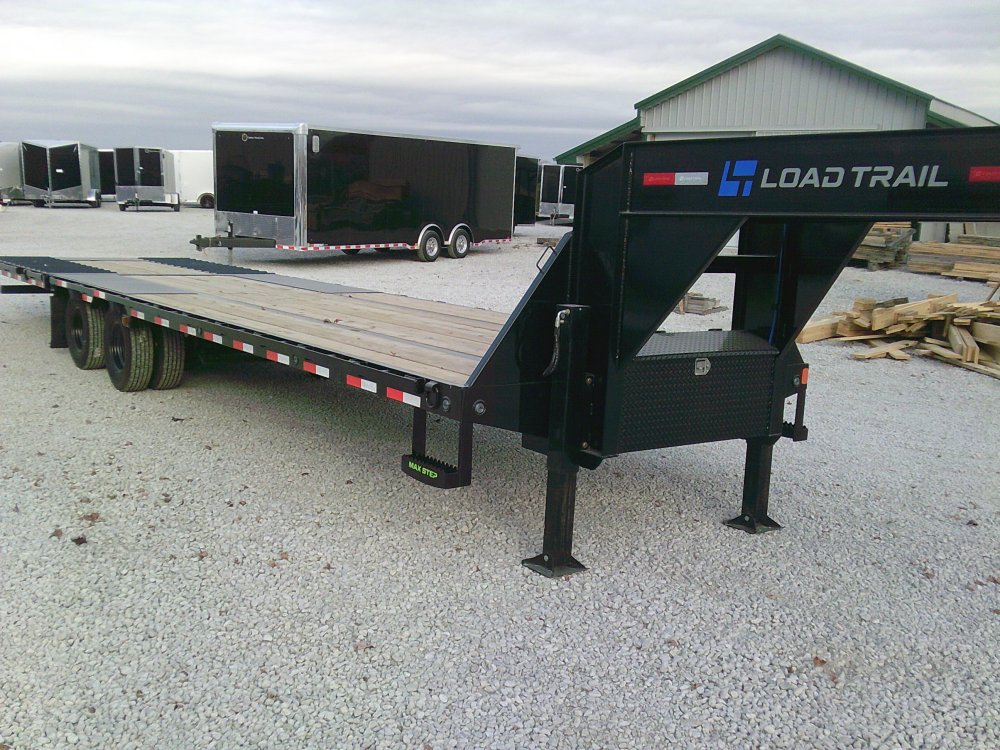 102" x 34' Tandem Low-Pro Gooseneck w/Hyd. Dove