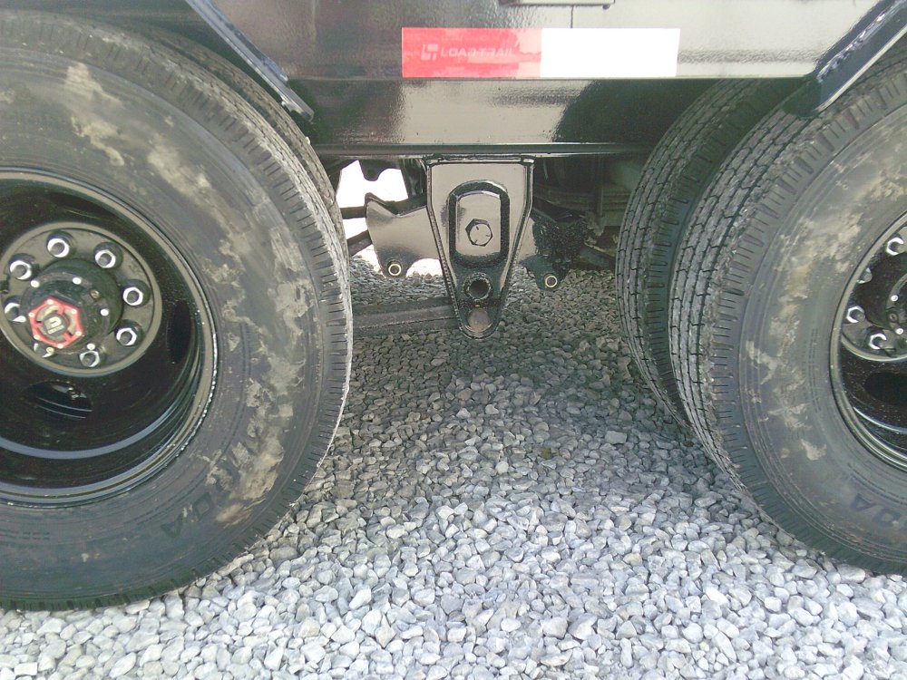 102" x 32' Tandem Low-Pro Gooseneck w/Hyd. Dove -25,900K
