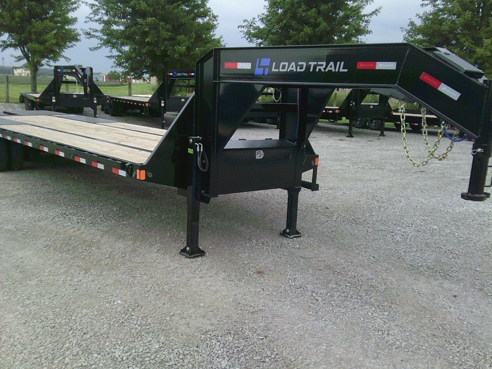 102" x 32' Tandem Low-Pro Gooseneck 25.9K