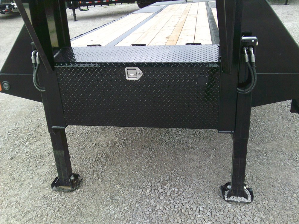 102" x 32' Tandem Low-Pro Gooseneck 25.9K