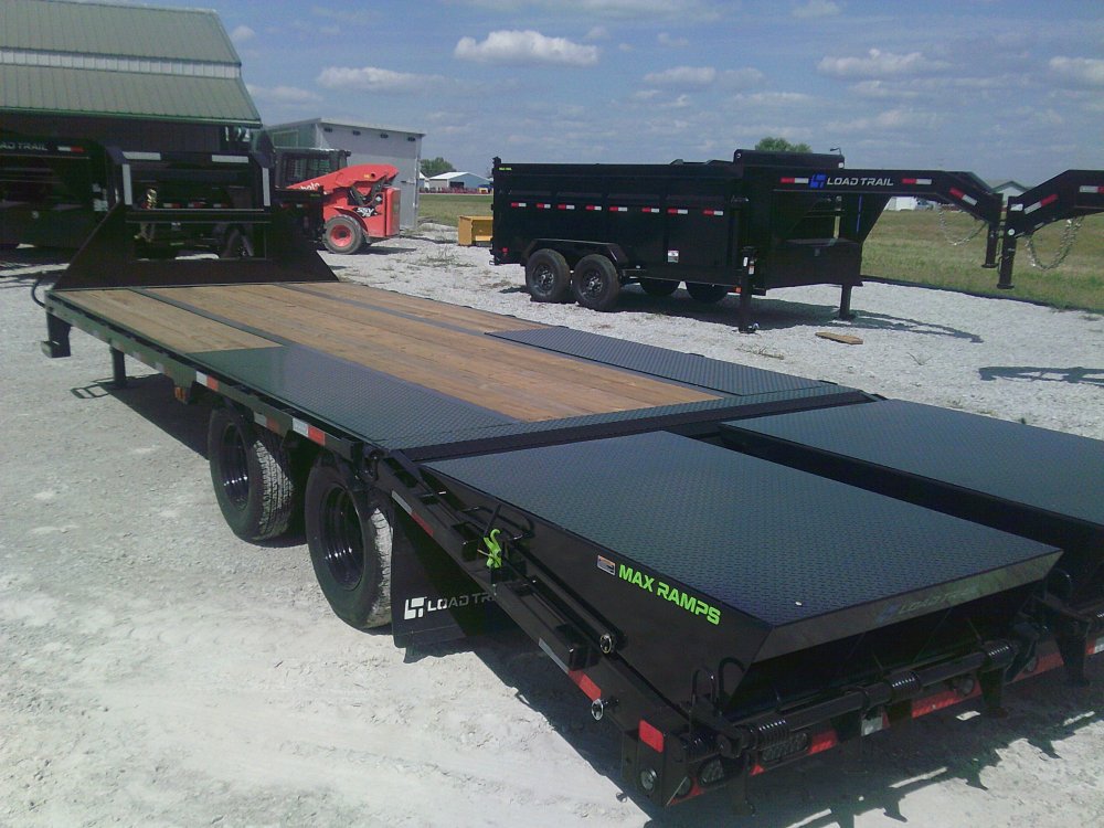 102" x 25' Tandem Low-Pro Gooseneck 24K