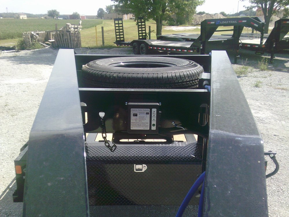102" x 25' Tandem Low-Pro Gooseneck 24K