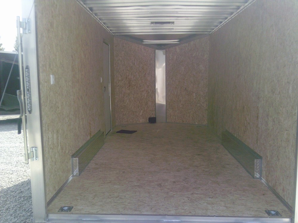 7.5X16 ENCLOSED LIGHTNING