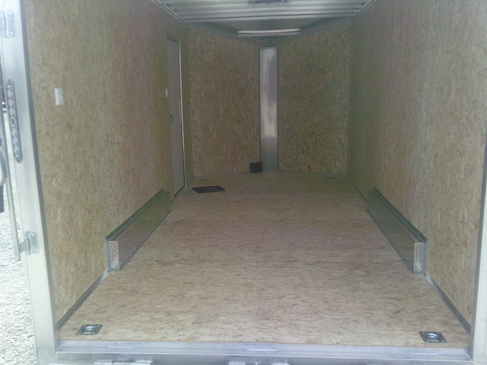 7.5X16 ENCLOSED LIGHTNING