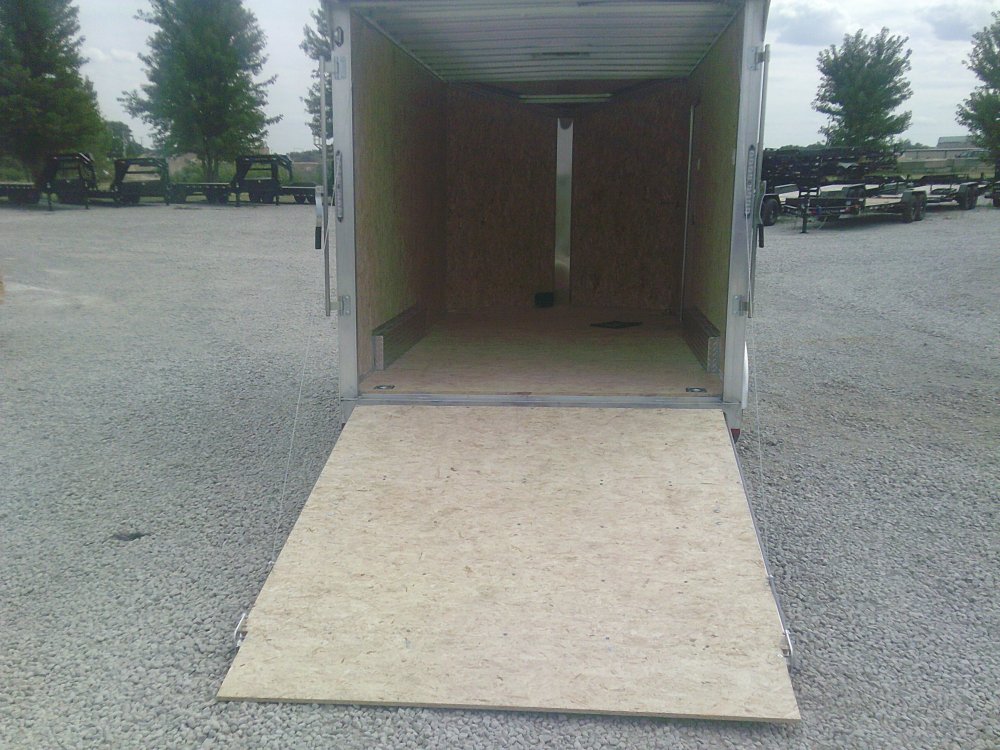 7.5X14 ENCLOSED LIGHTNING
