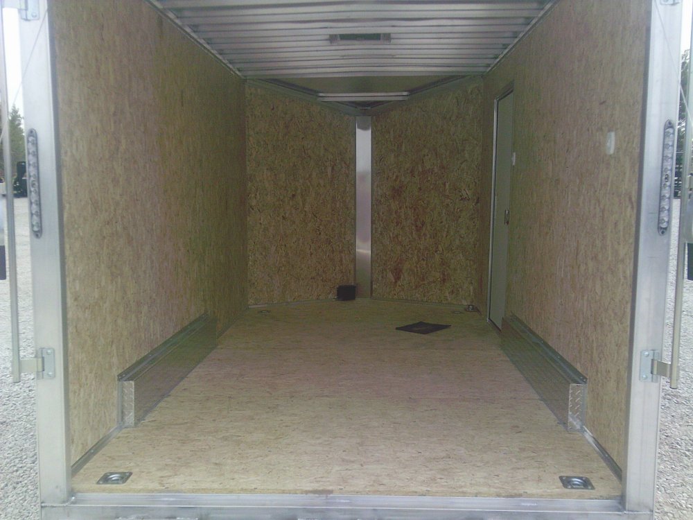 7.5X14 ENCLOSED LIGHTNING