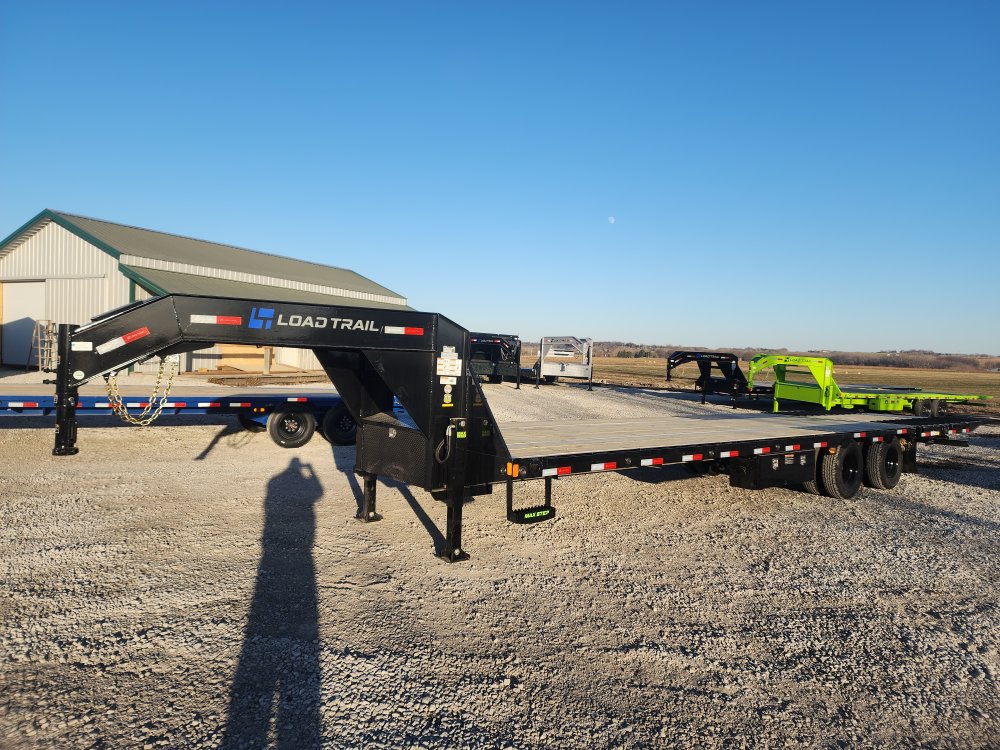 102" x 34' Tandem Low-Pro Gooseneck w/Hyd. Dove -25,900K