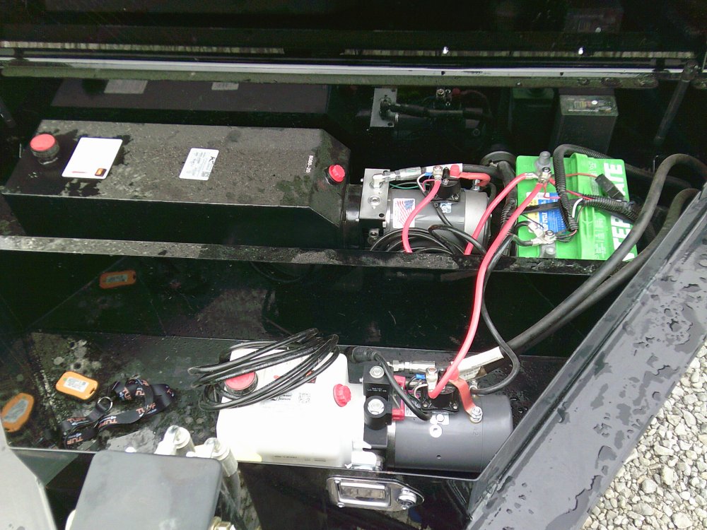 83" x 16' Tandem Axle Dump Low-Pro Dump