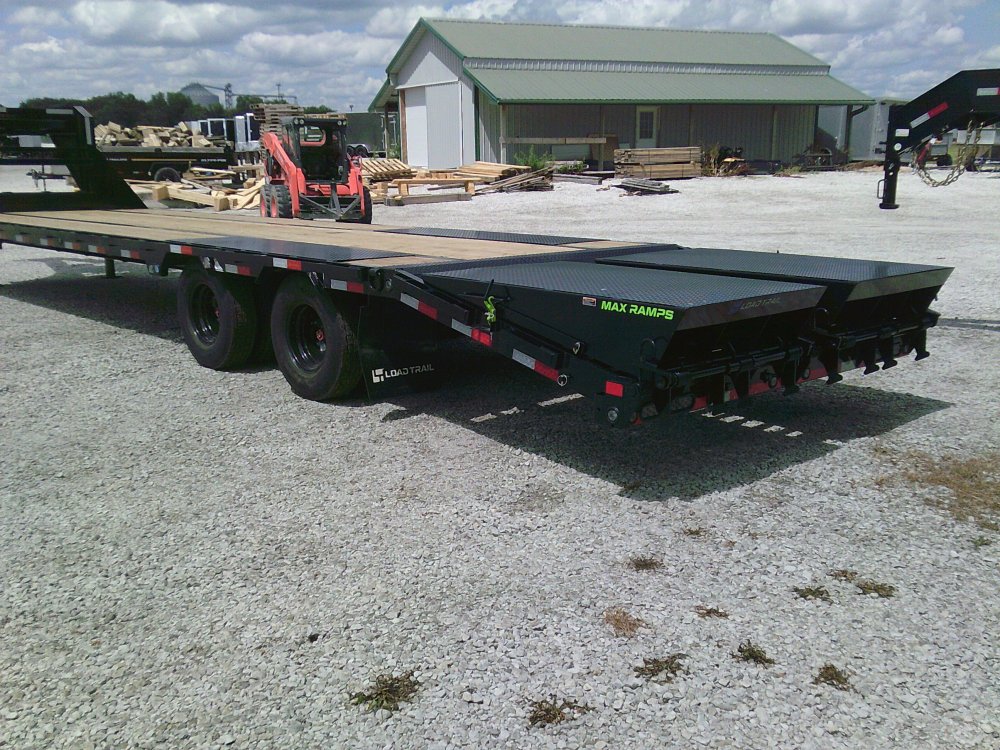 102" x 32' Tandem Low-Pro Gooseneck