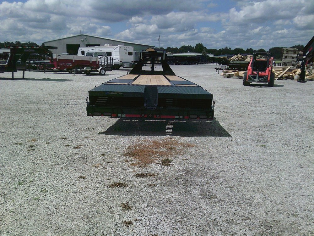 102" x 32' Tandem Low-Pro Gooseneck