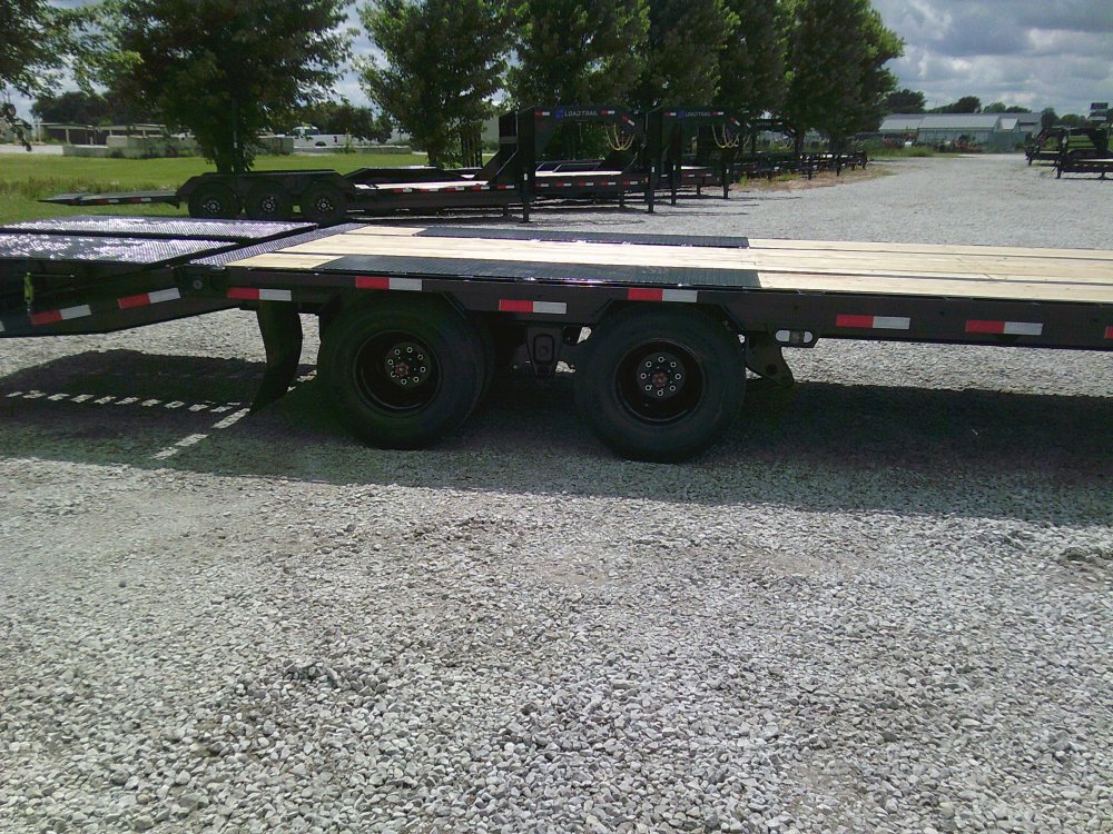 102" x 32' Tandem Low-Pro Gooseneck