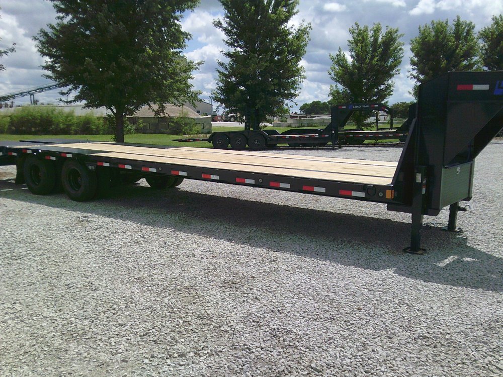 102" x 32' Tandem Low-Pro Gooseneck