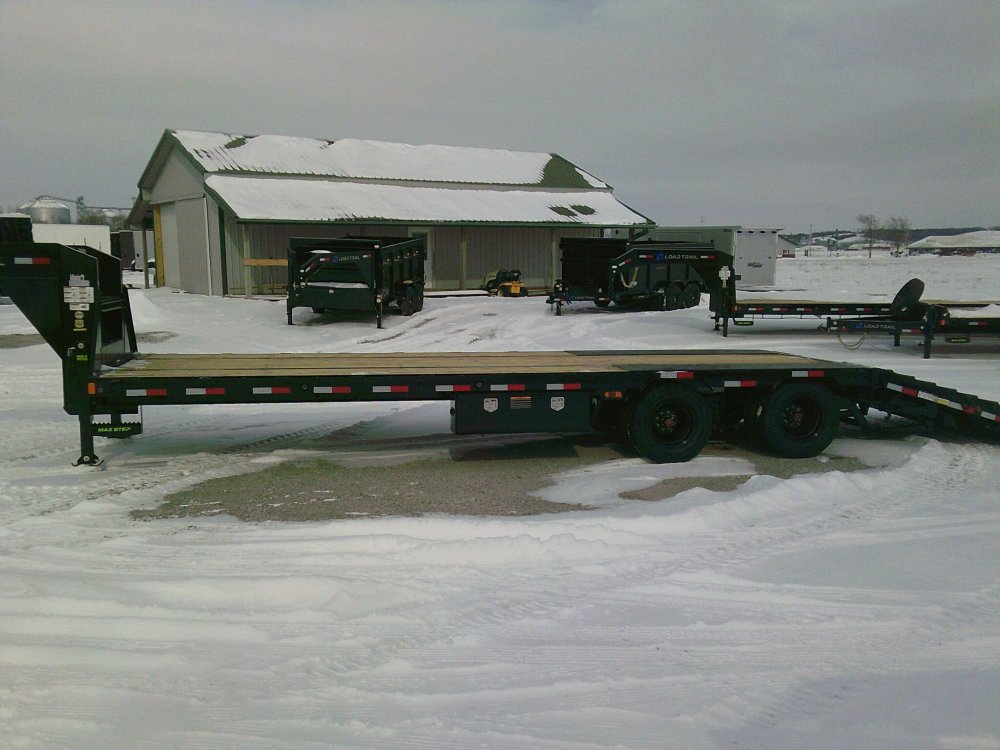 102" X 32' Gooseneck w/Hyd. Dove Trailer 24K