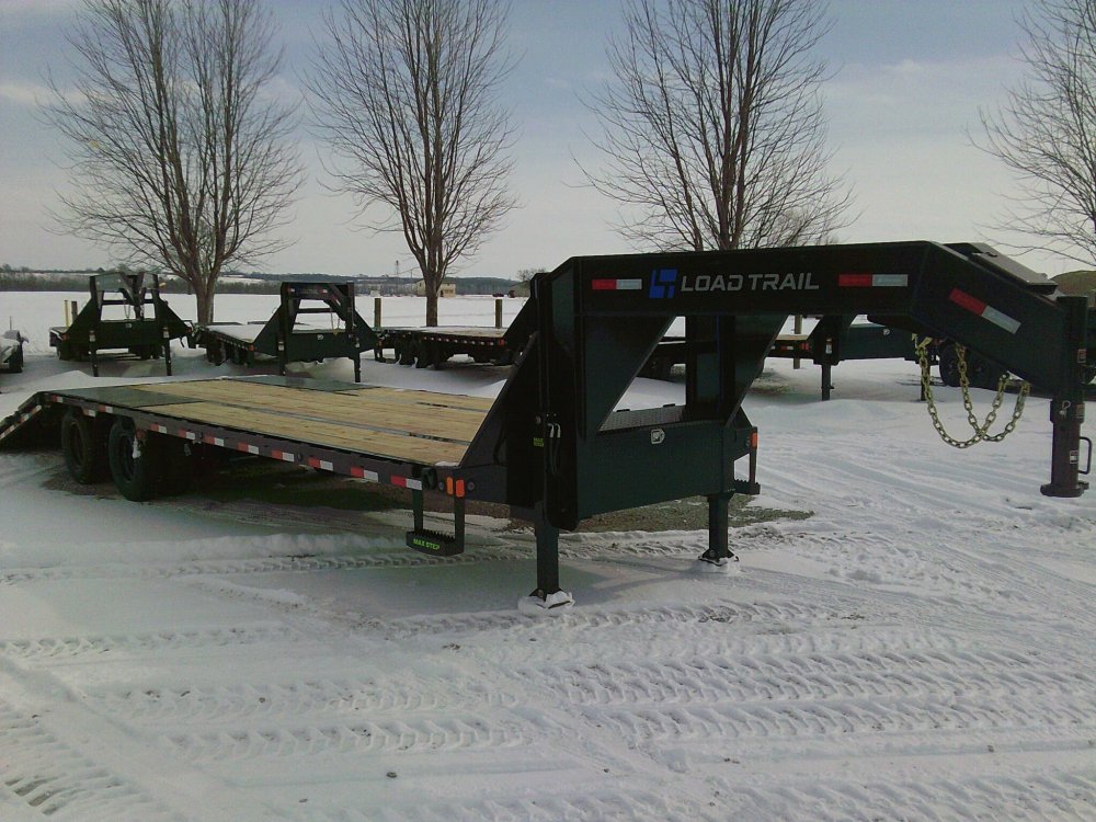 102" X 32' Gooseneck w/Hyd. Dove Trailer 24K