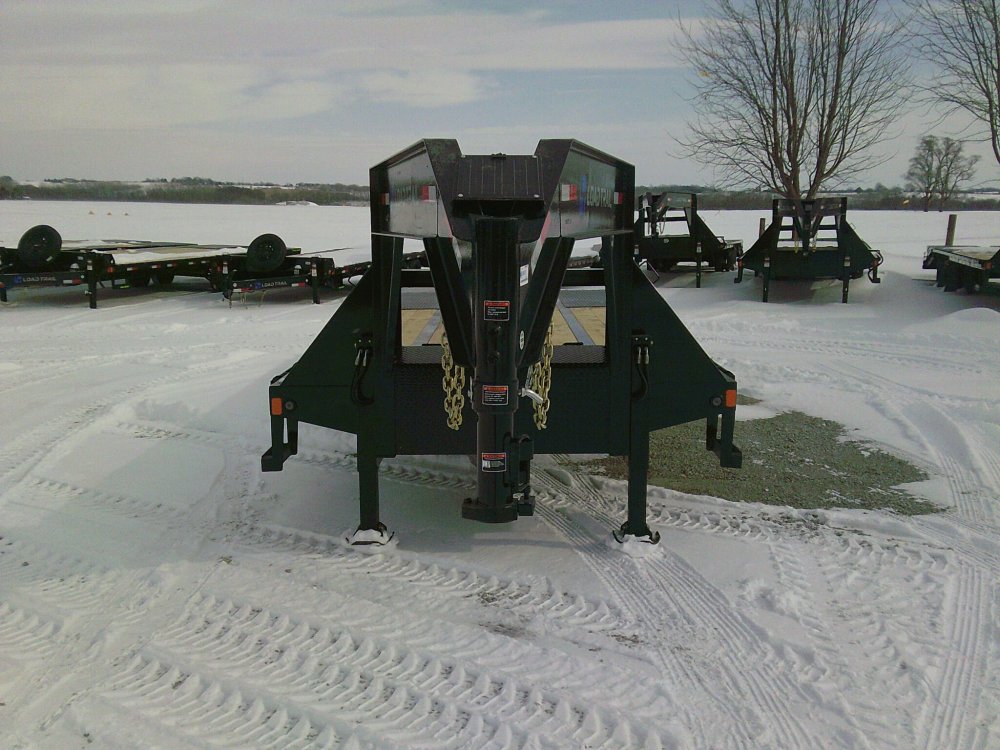 102" X 32' Gooseneck w/Hyd. Dove Trailer 24K