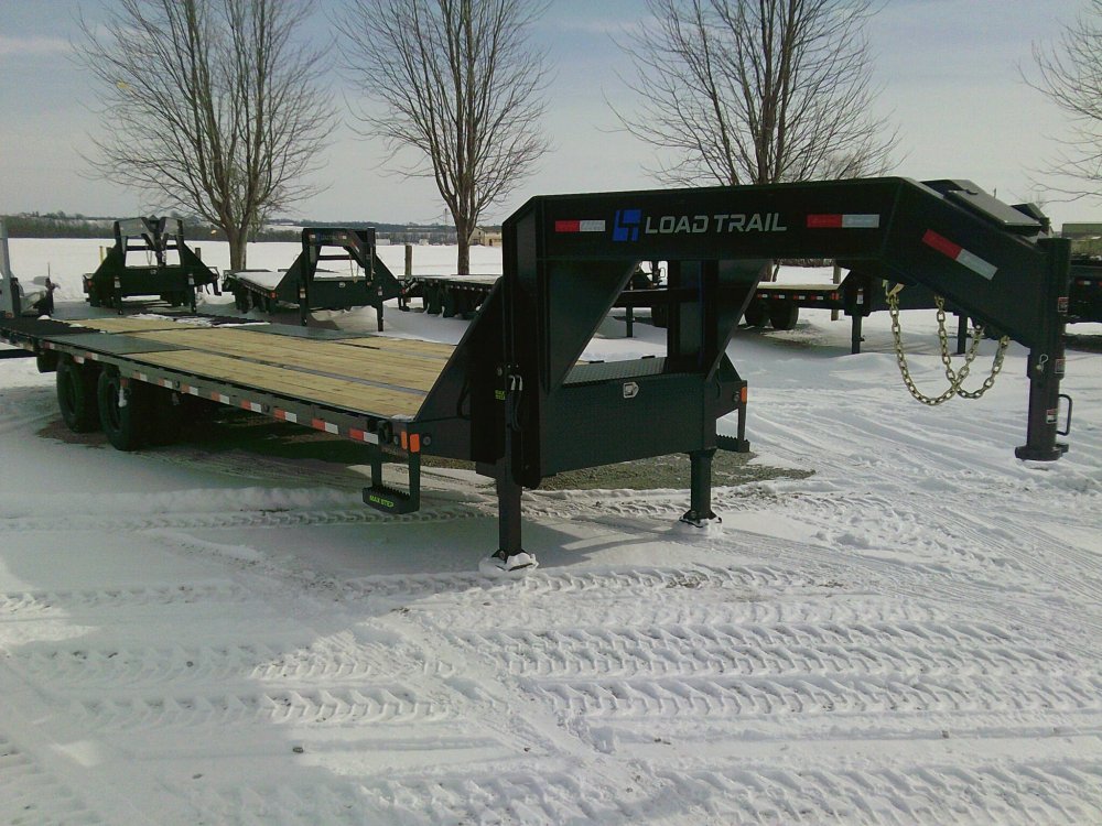 102" X 32' Gooseneck w/Hyd. Dove Trailer 24K