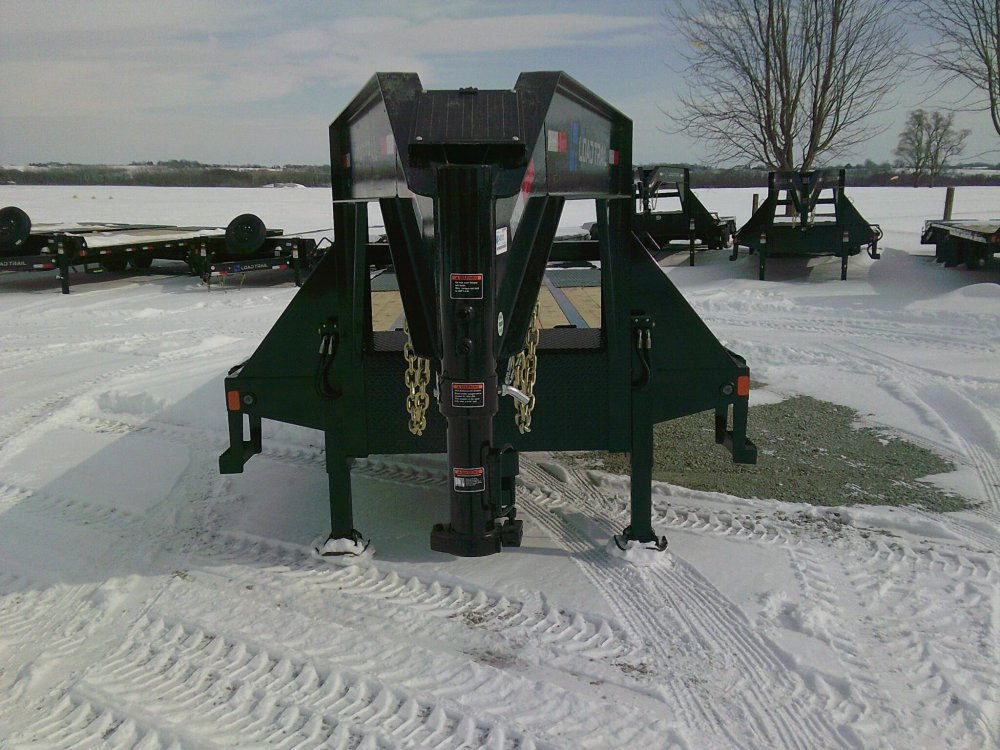 102" X 32' Gooseneck w/Hyd. Dove Trailer 24K