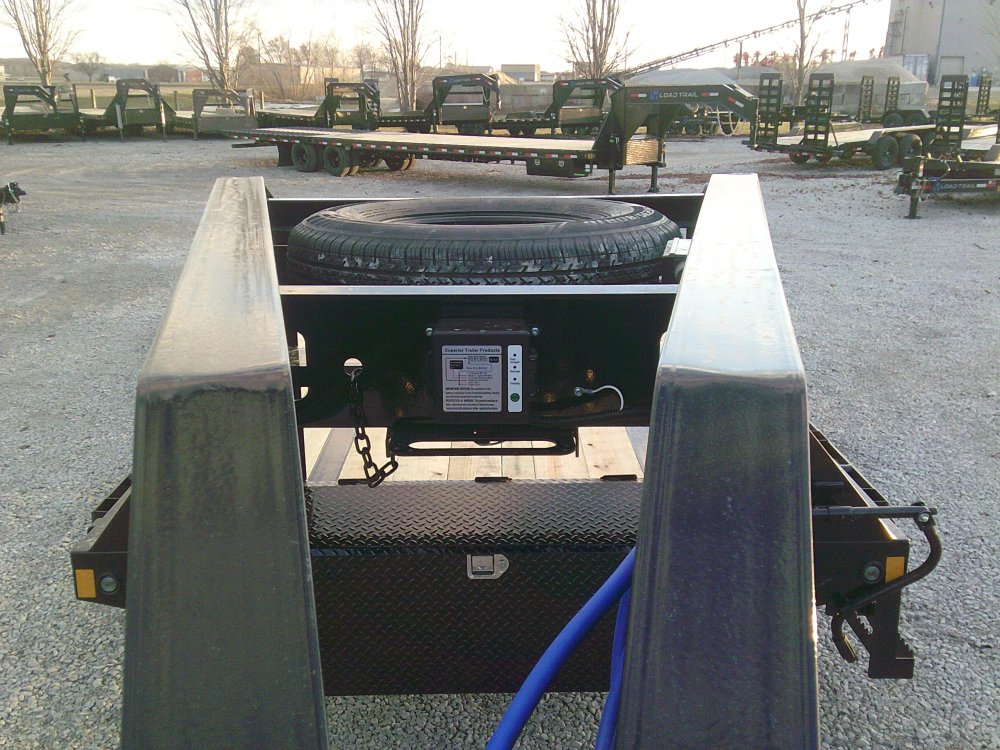 102" x 28' Tandem Low-Pro Gooseneck