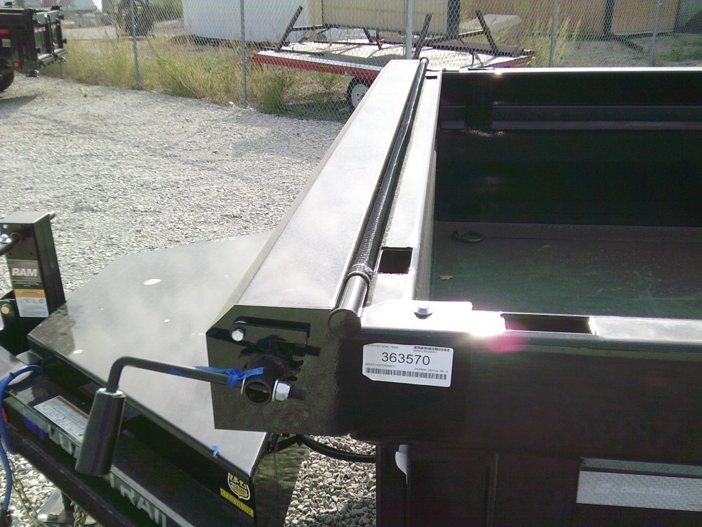 83" x 14' Tandem Axle Dump Low-Pro Dump