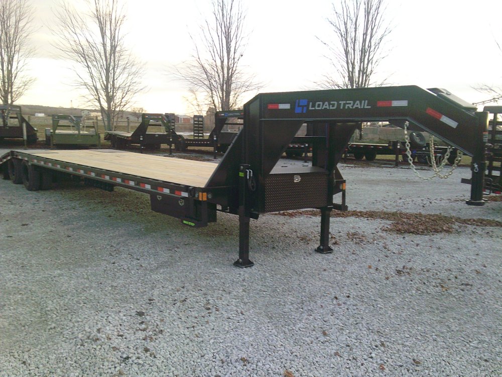 102" x 40' Tandem Low-Pro Gooseneck w/Hyd. Dove Under Frame Bridge & Pipe Bridge