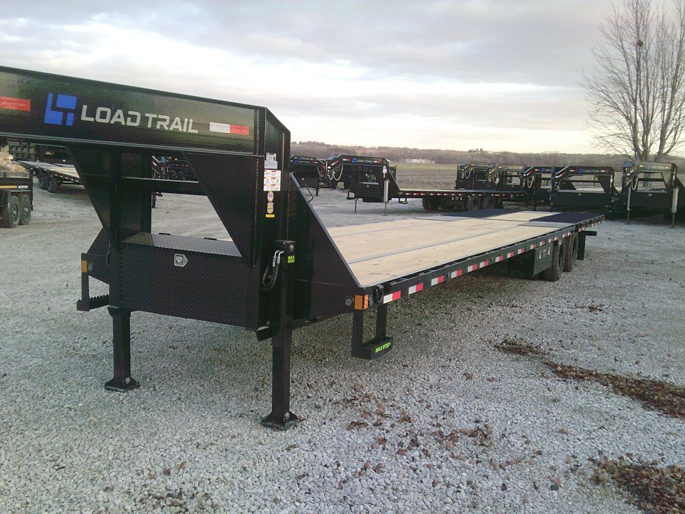 102" x 40' Tandem Low-Pro Gooseneck w/Hyd. Dove Under Frame Bridge & Pipe Bridge