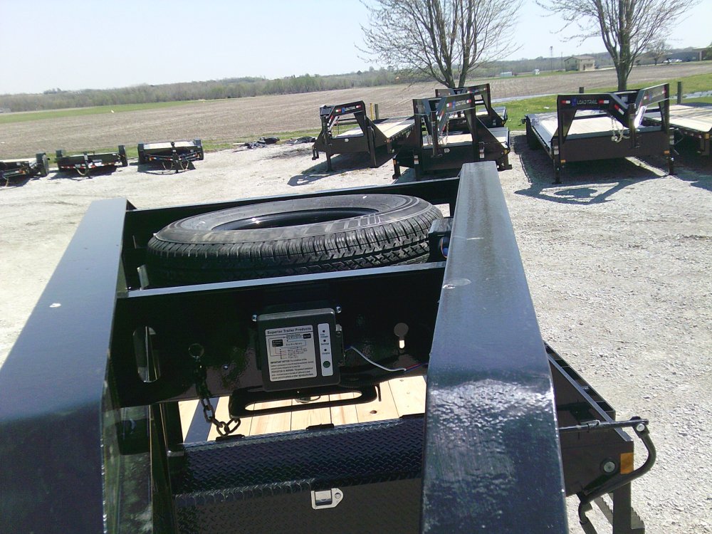 102" x 32' Tandem Low-Pro Gooseneck -24K