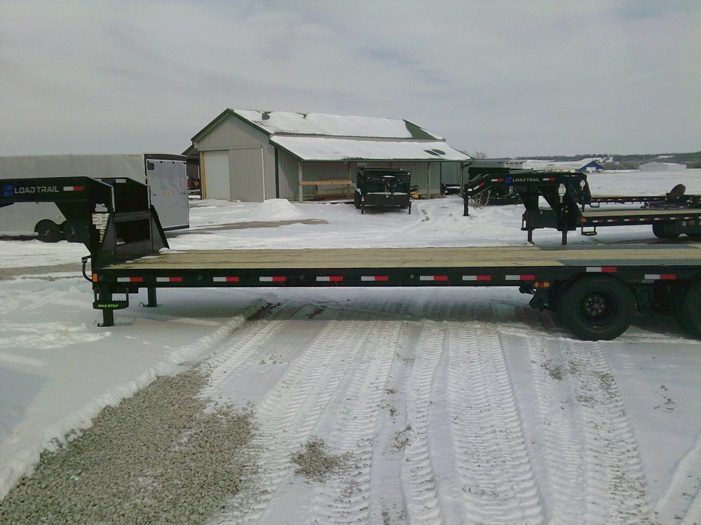 102" X 32' Tandem Low-Pro Gooseneck Trailer 25.9K
