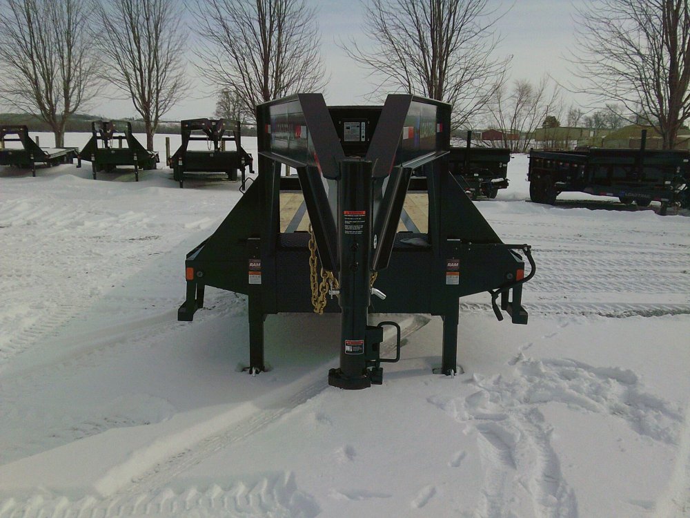 102" X 32' Tandem Low-Pro Gooseneck Trailer 25.9K