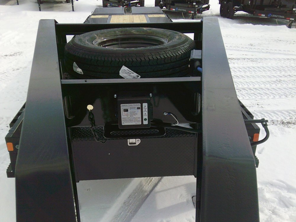 102" X 32' Tandem Low-Pro Gooseneck Trailer 25.9K