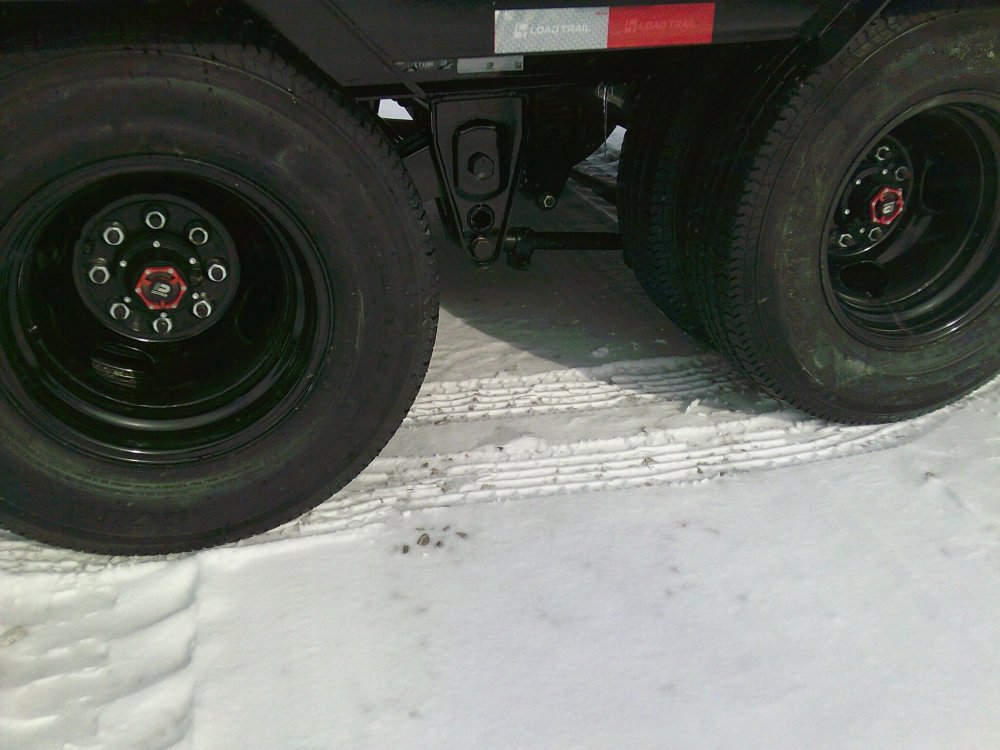 102" X 32' Tandem Low-Pro Gooseneck Trailer 25.9K