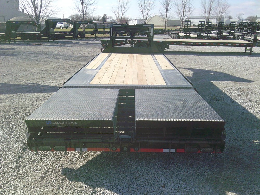 102" x 25' Single Wheel Low-Pro Gooseneck