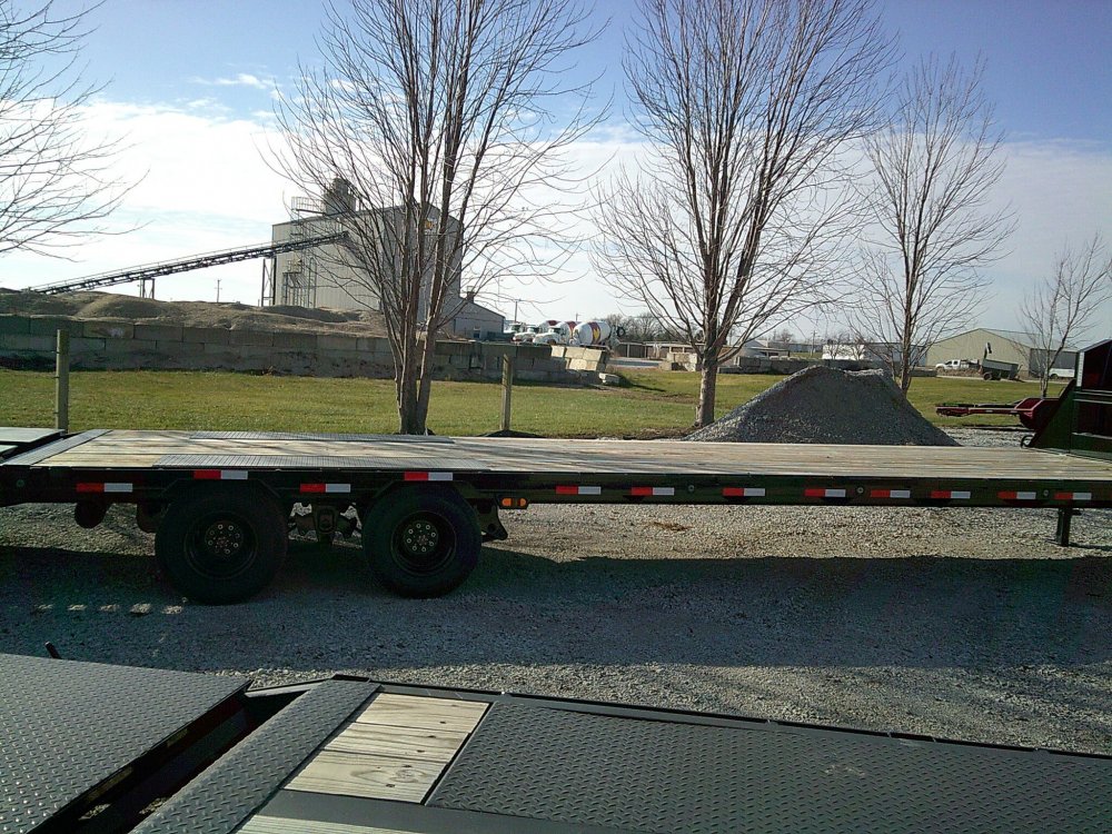 102" X 34' Tandem Low-Pro Gooseneck Trailer 25.9K