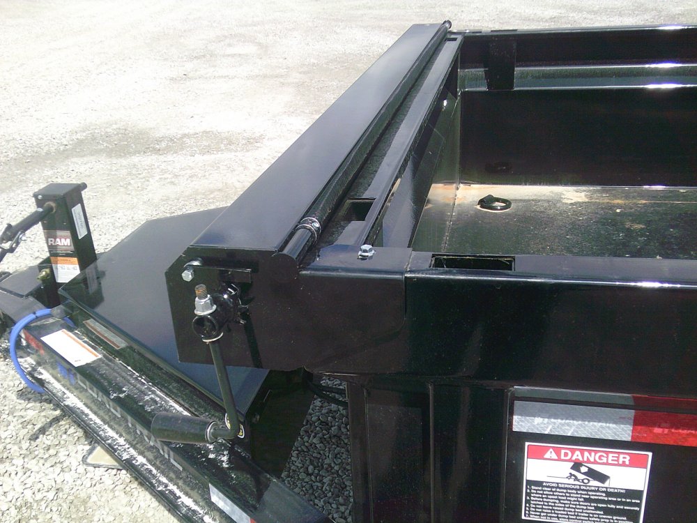 83" x 16' Tandem Axle Dump Low-Pro Dump