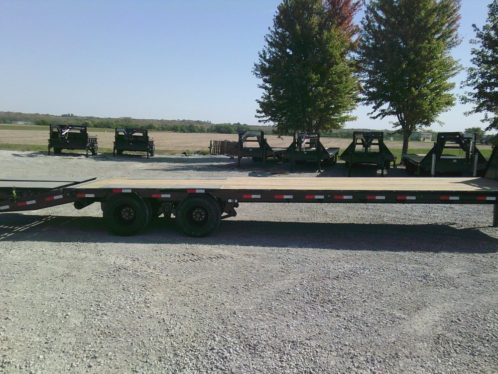 102" x 32' Tandem Low-Pro Gooseneck