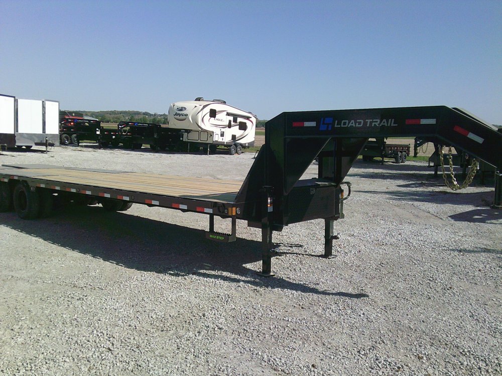 102" x 32' Tandem Low-Pro Gooseneck