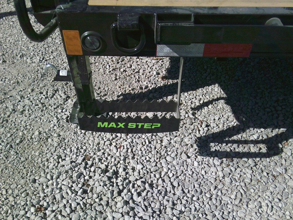 102" x 32' Tandem Low-Pro Gooseneck