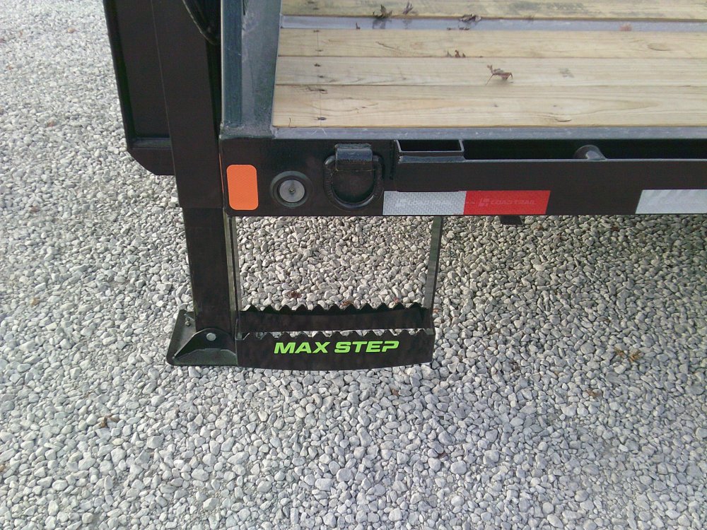 102" x 34' Tandem Low-Pro Gooseneck w/Hyd. Dove -24K