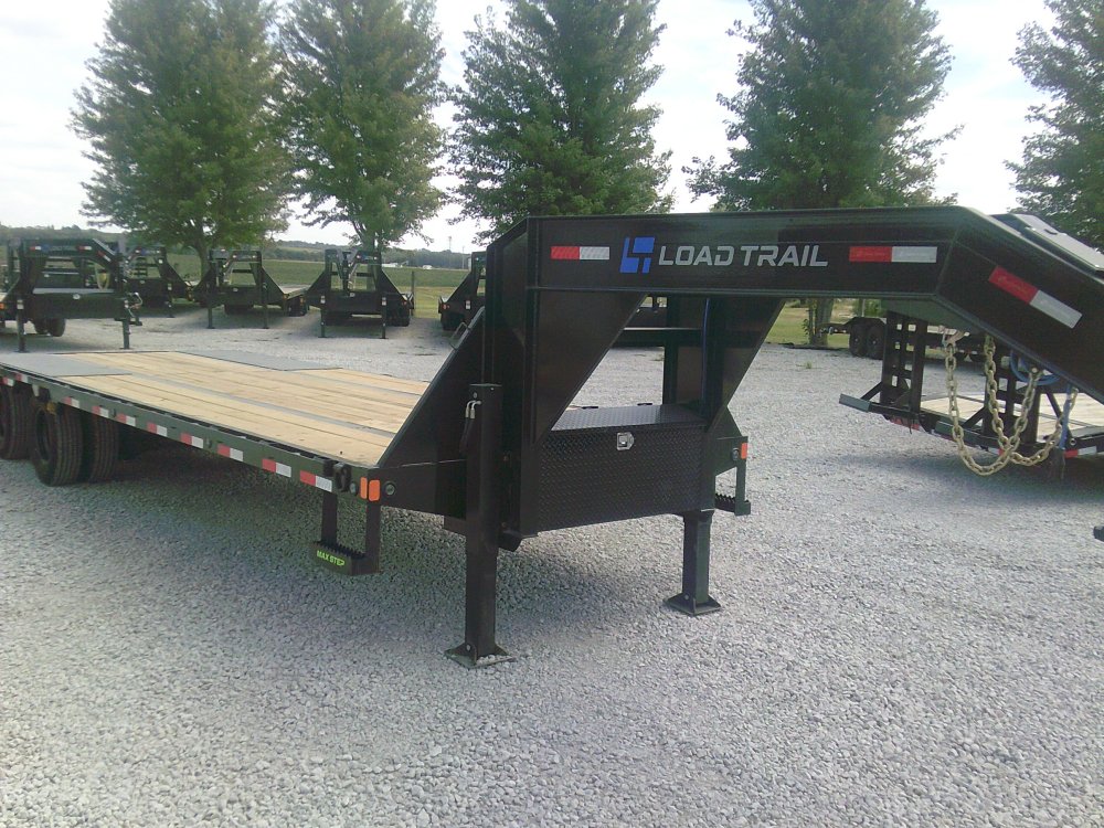 102" x 32' Tandem Low-Pro Gooseneck w/Hyd. Dove -24K