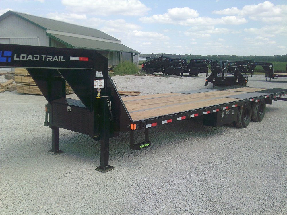 102" x 32' Tandem Low-Pro Gooseneck w/Hyd. Dove -24K