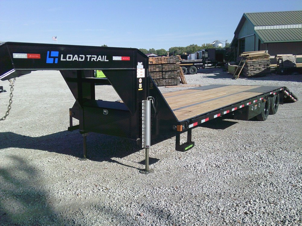 102" x 34' Tandem Low-Pro Gooseneck w/Hyd. Dove