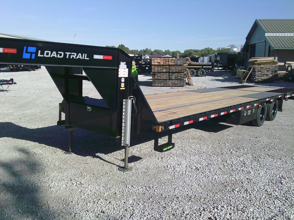 102" x 34' Tandem Low-Pro Gooseneck w/Hyd. Dove