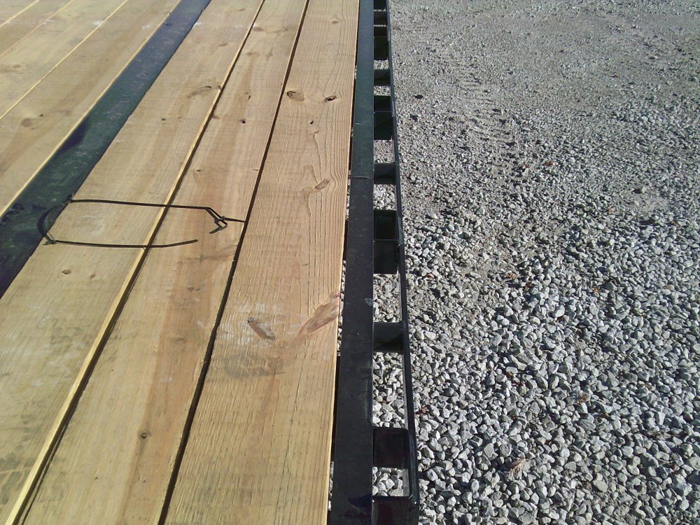 102" x 34' Tandem Low-Pro Gooseneck w/Hyd. Dove