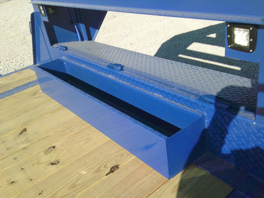 102" x 30' Single Wheel Low-Pro Gooseneck