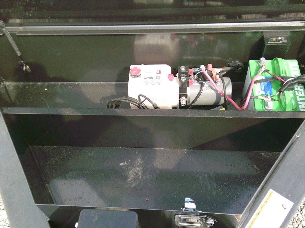 83" x 16' Tandem Axle Dump Low-Pro Dump -14K