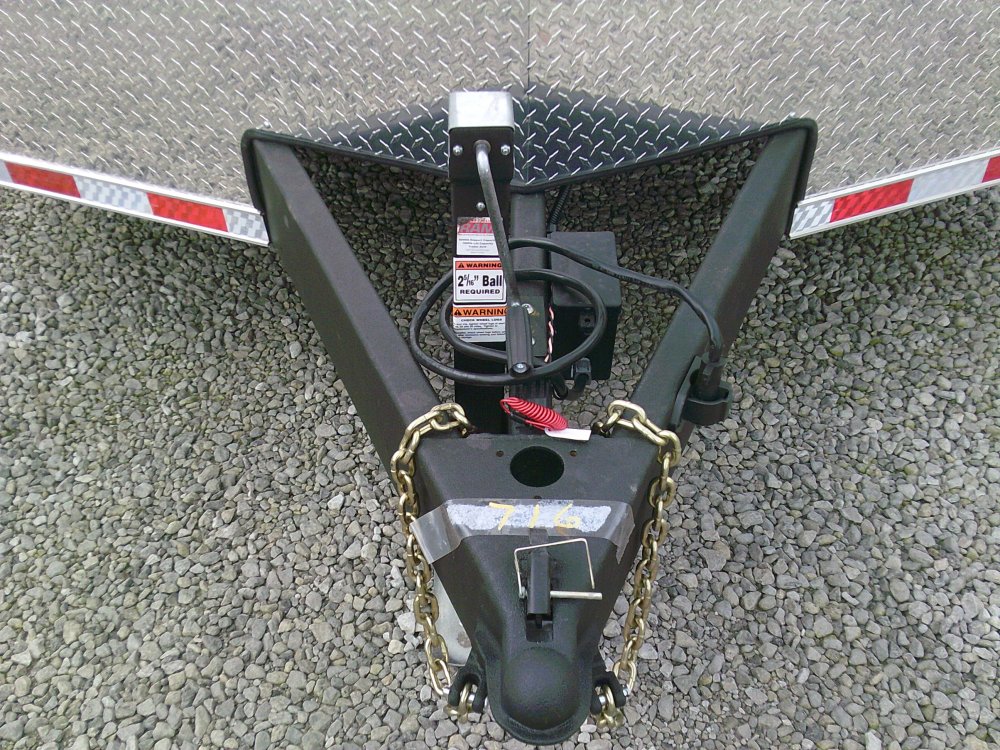 8.5X28 ALPHA SERIES ENCLOSED TRAILER 14K