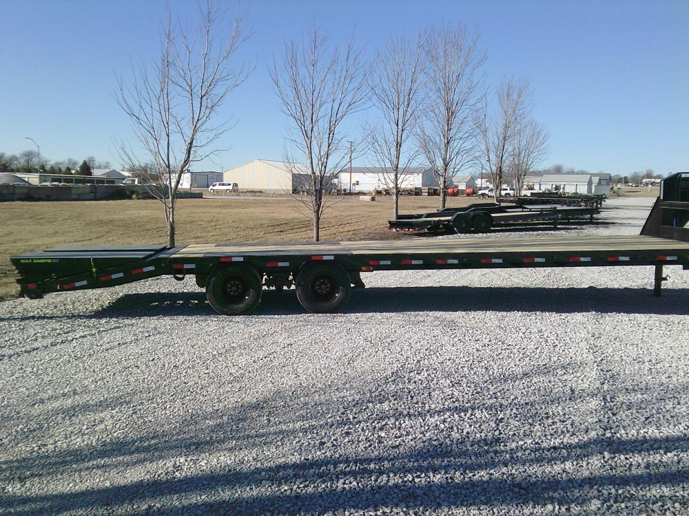 102" x 32' Tandem Low-Pro Gooseneck