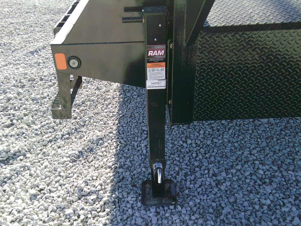 102" x 32' Tandem Low-Pro Gooseneck