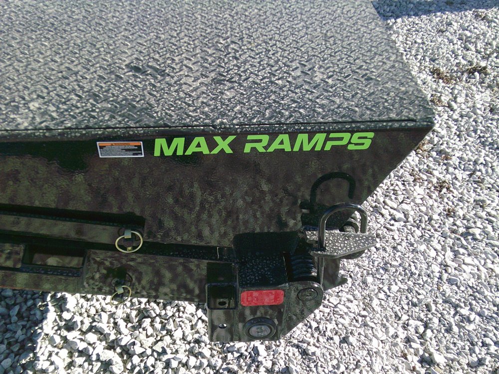 102" x 32' Tandem Low-Pro Gooseneck